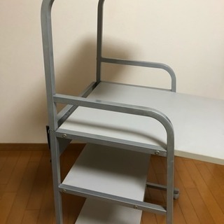 お値下げします！パソコンディスク キャスター付き5本脚椅子付きの画像