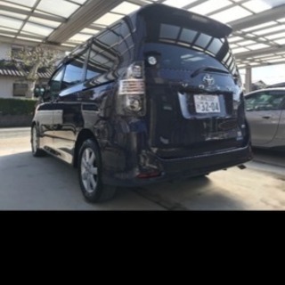 ヴォクシー２０年式  車検付きの画像