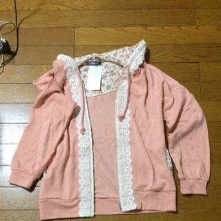 新品 タグ付き レディースパーカー Mの画像
