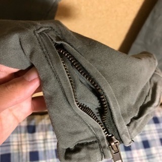 スキニーカーゴパンツの画像