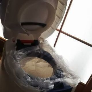 【再値下】くるっとポン　(おむつ　ゴミ箱)の画像