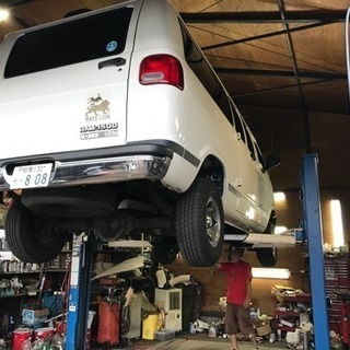 Dodge Ram van 1500 ミディアムの画像