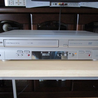 DVDレコーダー　外観美品