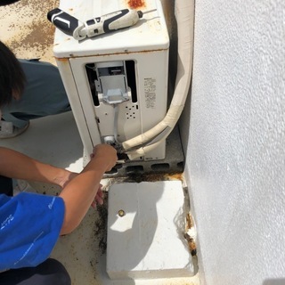 エアコンの移設工事