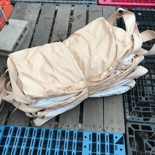 倉庫作業！時給1300円、短時間、日払い、駅から徒歩1分！の画像