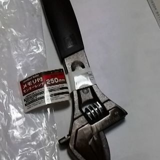安いですよ！！新品　メモリ付モンキーレンチ 250mm クローム...