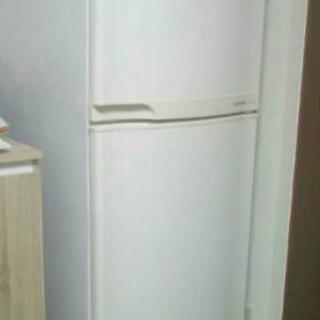 シャープ　冷蔵庫　ホワイトの画像