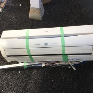 43. 中古エアコン 富士通 2.2kw 6畳用 2004年
