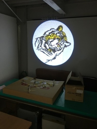LED看板広告&LOGOプロジェクター