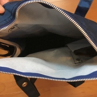 キャスター付きバックの画像