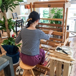 立川工芸カフェ　機織り体験　秋の新色でお楽しみください