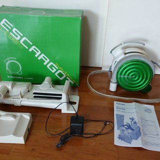 Electrolux by Toshiba　コードレスクリーナー　エスカルゴ ECL-ES3A0の画像