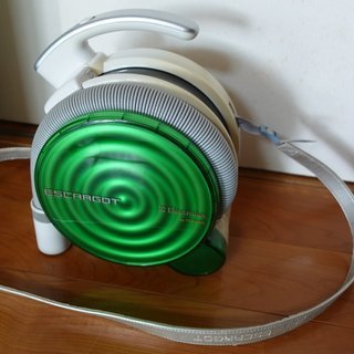 Electrolux by Toshiba　コードレスクリーナー　エスカルゴ ECL-ES3A0の画像