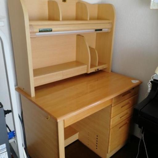 コクヨ学習机 中古 取引中学習机コクヨロングランデスクベージュ (かばりん) 伊勢のその他