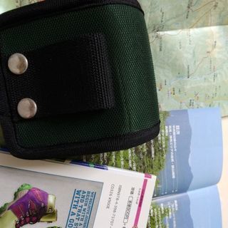 美品カメラなど入れるウエストハードケース　ベルト通し付きウエストポーチの画像