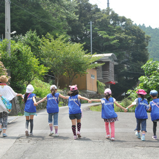 花まる学習会　本八幡教室【子どもたちの成長をサポートするステキな仕事】★週1日～《時給1200円～》年中さん～小学生を指導★の画像