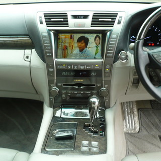 ★美車★希少ロング★ＬＳ６００ｈＬ★ＨＤＤナビ＆フルセグＴＶ★本革シート★サンルーフ★走行１６万６千ｋｍ★車検３２年４月の画像