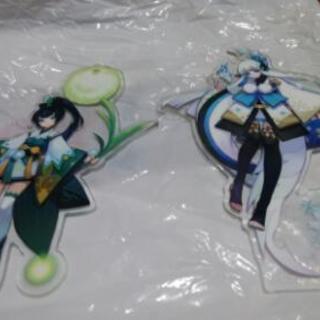 バッグにチャームを