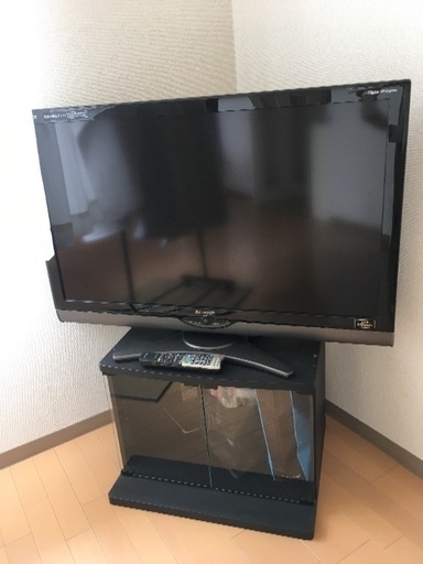 相談中　値下げ！美品　亀山モデル　アクオス( シャープ)とリモコン