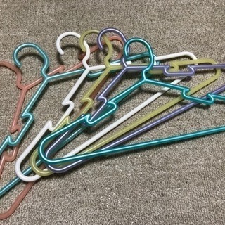 100均ハンガー25本の画像