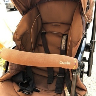 combi 両対面ベビーカー 写真たての画像