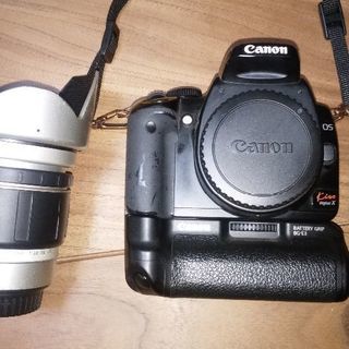 ⭐レンズを追加しました　デジタル一眼レフ入門機⭐Canon eos kiss digital X　バッテリーグリップ付きの画像