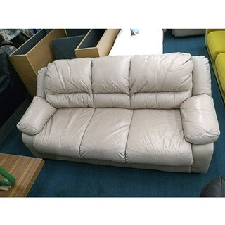 値下げしました! 札幌 本革!【3人掛けソファ】幅200cm キャメル～木蘭色 ベージュ 3P 3人用 本郷通店 値下げしました! 札幌 本革!【3人掛けソファ】幅200cm キャメル～木蘭