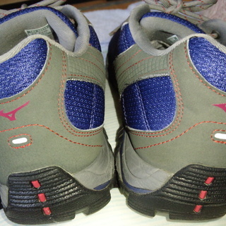 ★（美品・短期使用品）ミズノ ウエーブアドベンチャーGT（アウトドアウォーキング）25.5センチ★の画像