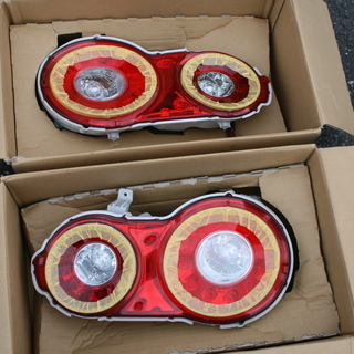 【美品】純正品 R35 GT-R テールランプ 前期 左右セット 美品】ニッサン R35 GT-R 前期型 純正 テールランプ テール