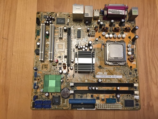 ジャンク扱い LGA775 マザーボード+CPU
