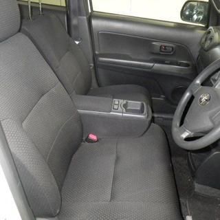 トヨタ bB1.3 S　 （ホワイト）の画像