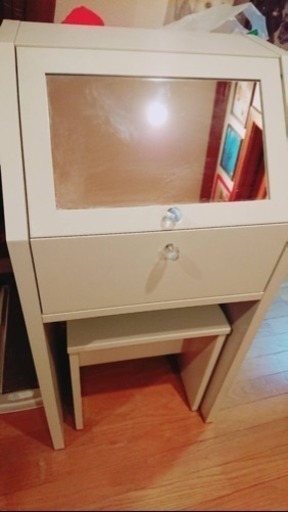 コンセント付き化粧台