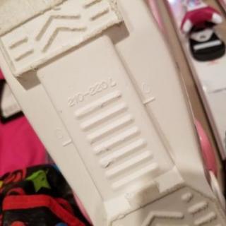 スキー学習に最適！ 女子用スキー126cm 靴、ストック、ゴーグル、スキーケース全部揃ってますの画像