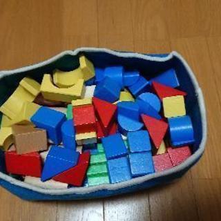 木の積み木