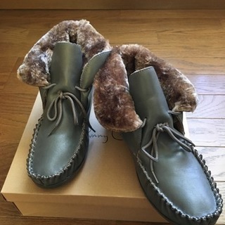 新品  グレー ブーツの画像