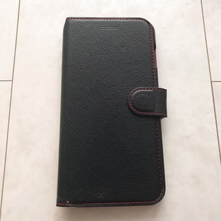 iPhone7plus　専用カバー　手帳型　中古品　黒＋赤　キズ...
