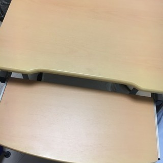 【お譲りします】パソコンデスクの画像