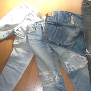 超ダメージジーンズ  Levi's ４本　ハロウィン衣装に