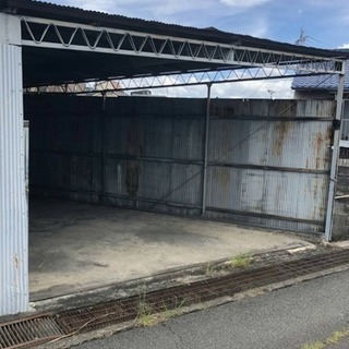 月極駐車場   屋根付[車2台駐車出来ます] − 奈良県
