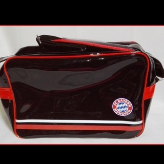 FCバイエルン・ミュンヘンのエナメルショルダーバッグ★新品未使用の画像