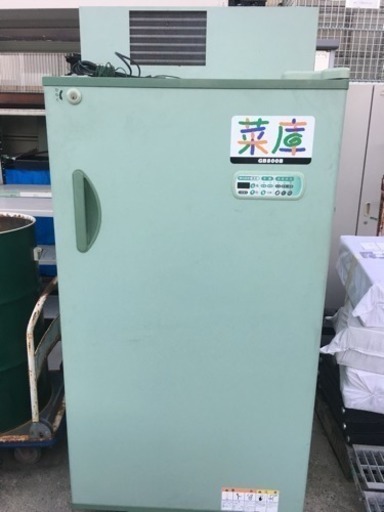 ☆中古品 農産物保管庫 菜庫 GB800B 鍵付き☆