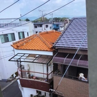 台風でボロボロになった波板を新品に