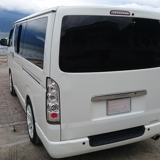 200系ディーゼルS-GL 車中泊 装備品多数ありの画像