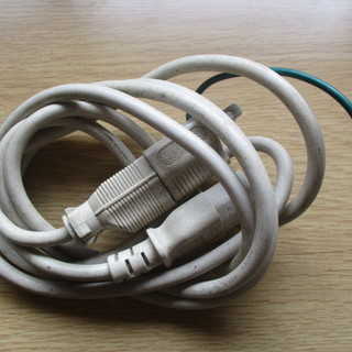 デスクトップパソコン用電源コード