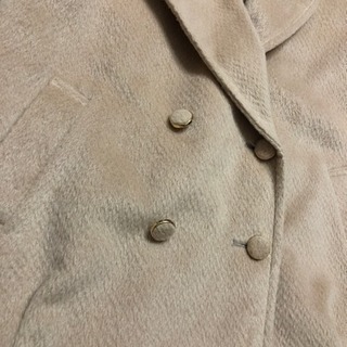 ベージュコートの画像