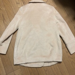 ベージュコートの画像