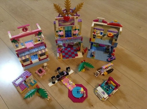 レゴ  フレンズ    ウキウキショッピングモール    41058