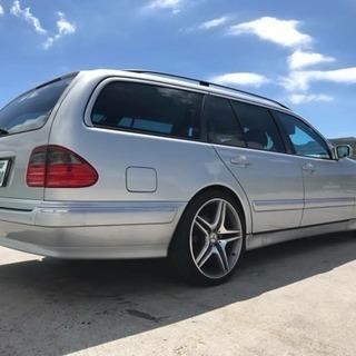 メルセデス貨物登録1ナンバーの画像