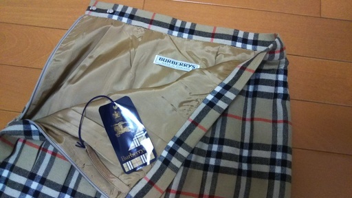 【送料込み♫　再値下げしました⇓】♡♡ バーバリー　BURBERRY LONDON レディース　スカート♡♡希少’80、90年代　未使