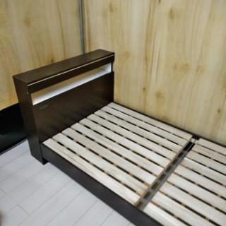 ベッド★コンセント・ライト付き★シングルベッド